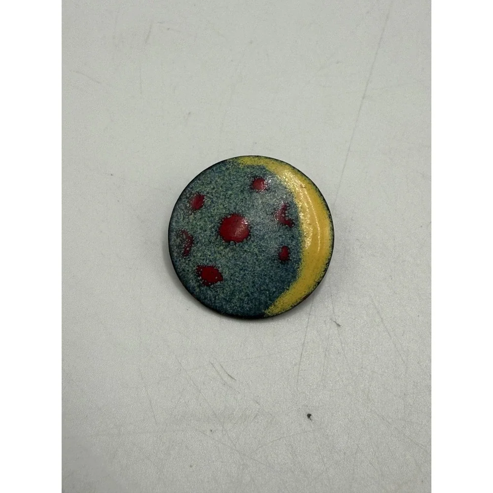 Vintage Enamel Celestial Moon Pin Brooch Blue Yellow Red Speckled Copper Tone 1